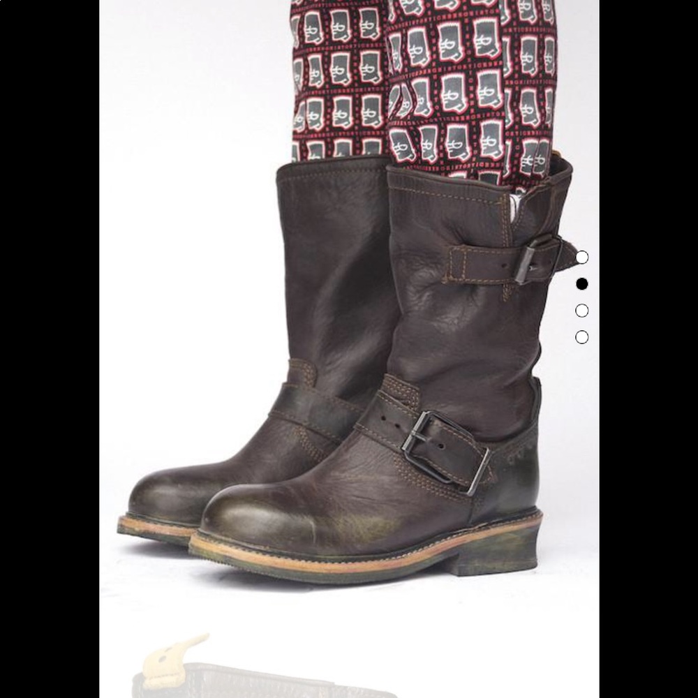 Intersection Cafe Unisex Leather Steel Toe Boots